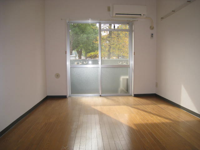 居室・リビング　※写真は別のお部屋のものです。現況を優先させて頂きます。