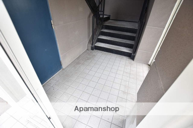 エントランス　駐車場