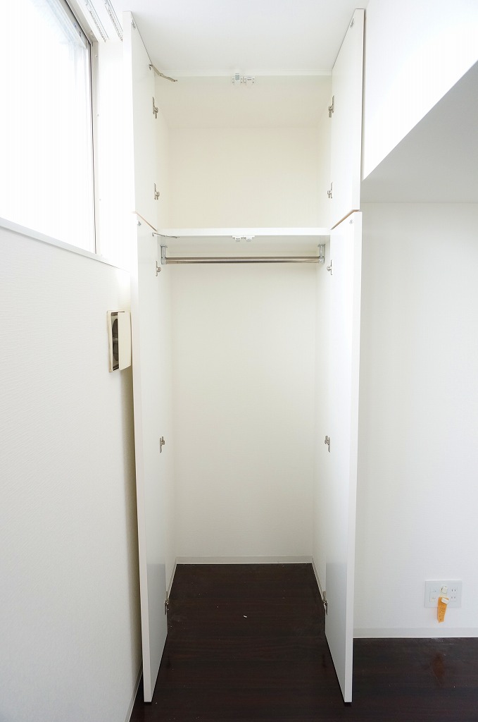 収納　●●　洋室　収納　●●
