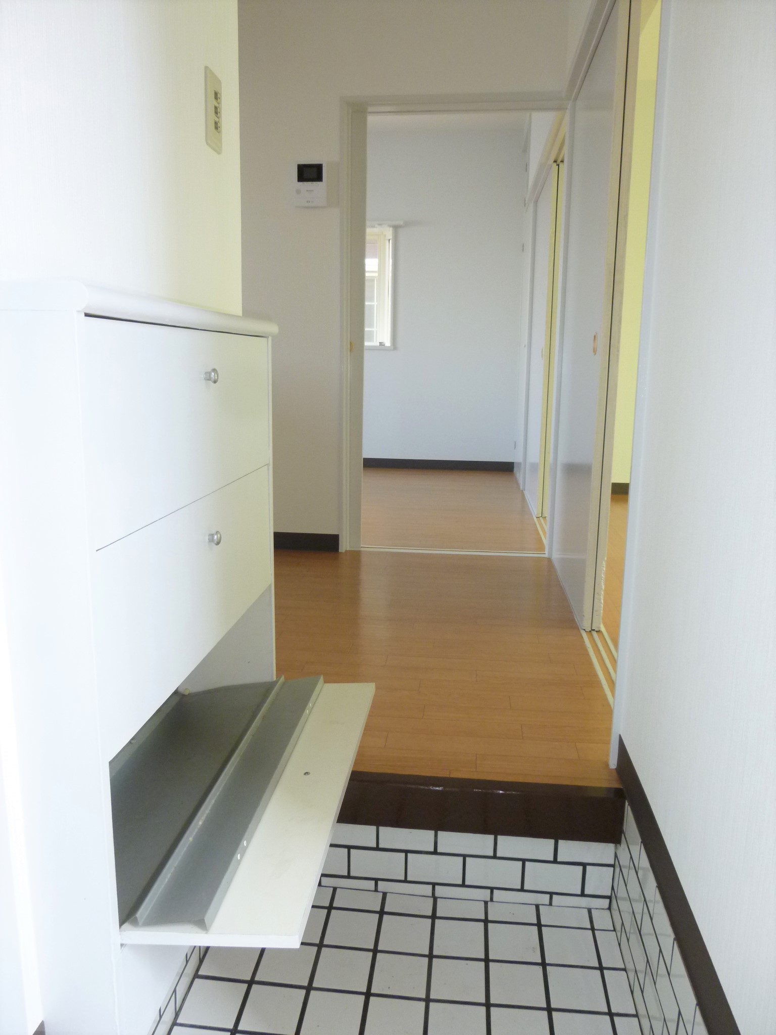 玄関　シューズボックス付き☆