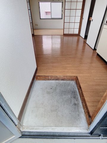 玄関　現況を優先します。（撮影時期：2024年7月）