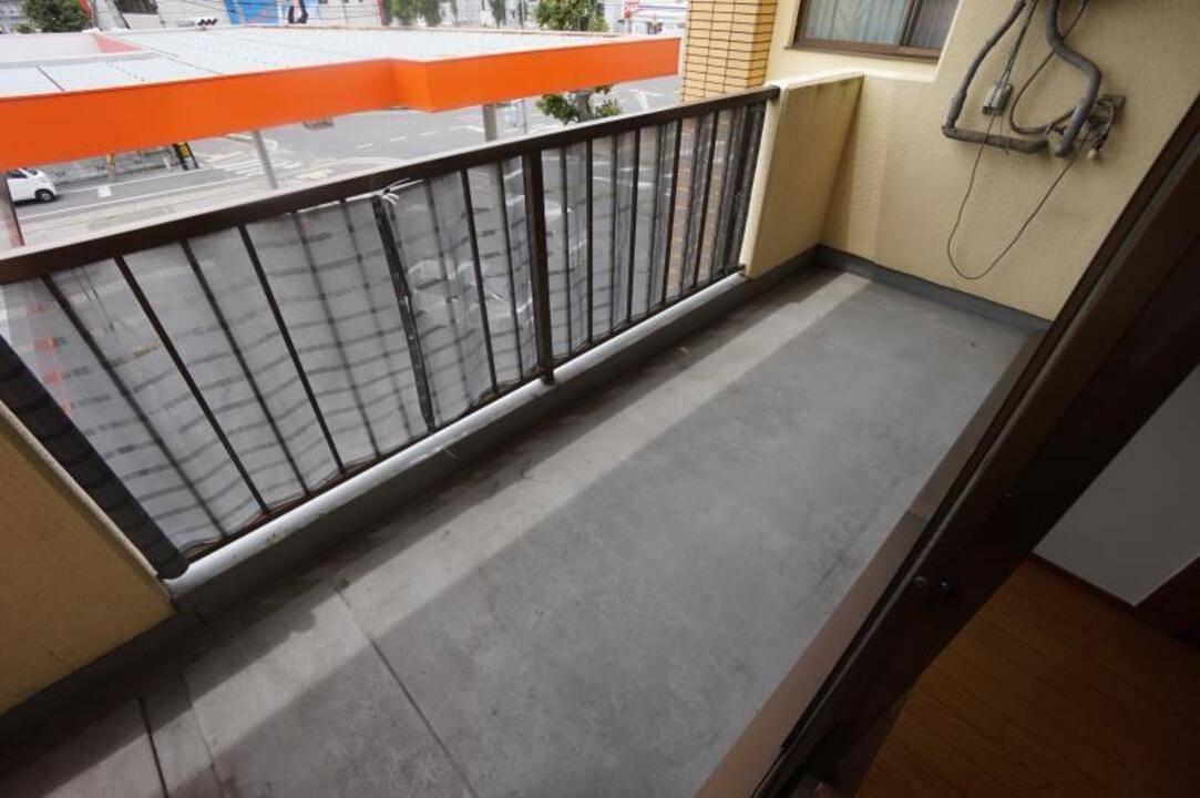 バルコニー　バルコニー