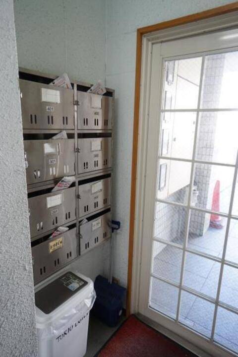 エントランス　メールBOX