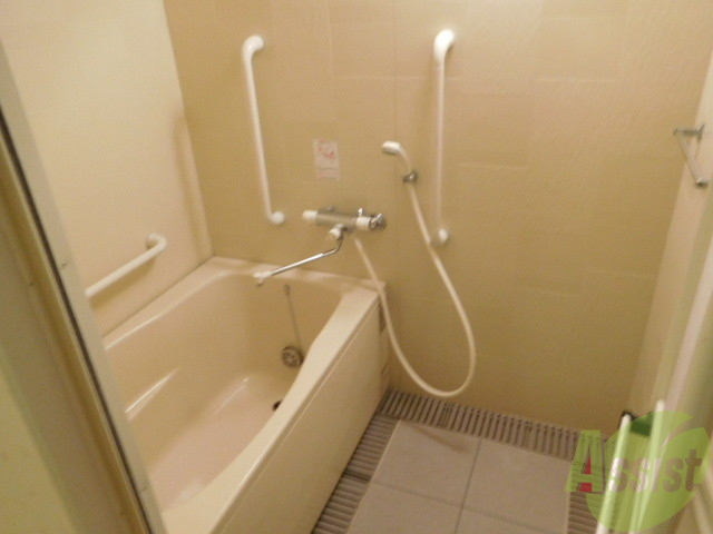 バス・シャワールーム　ゆったり浴槽いい湯だなーですね！