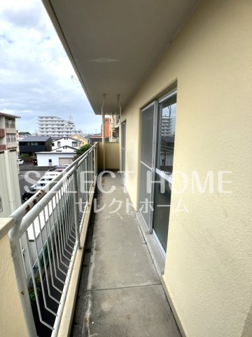 バルコニー　お洗濯にも便利なバルコニー付き