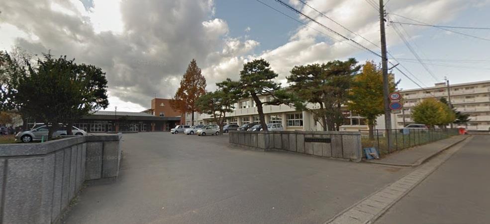 小学校　北上市立黒沢尻北小学校（小学校）まで354m