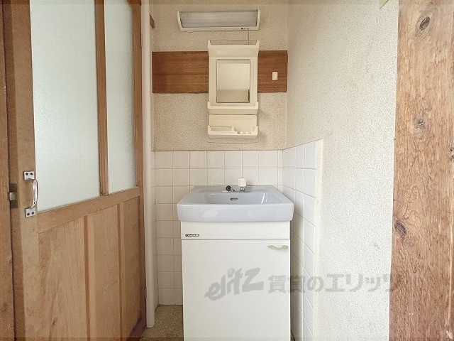 洗面設備　独立洗面台