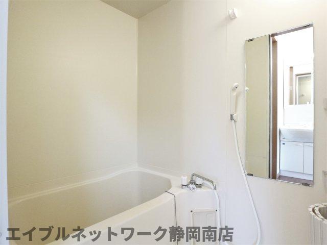 バス・シャワールーム　お風呂です