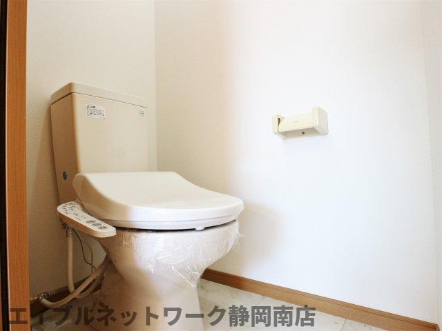 トイレ　落ち着いたトイレです
