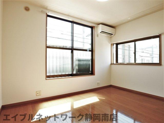 居室・リビング　使いやすい居間です