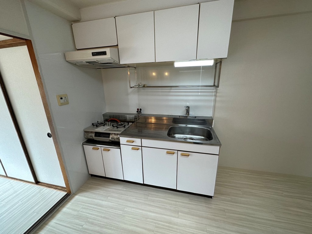 キッチン　ガスコンロ付き