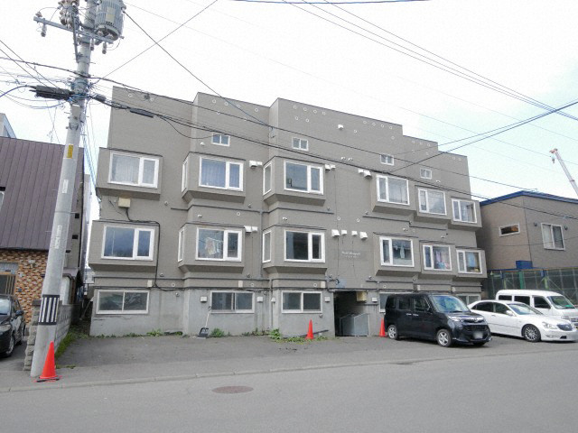 北海道札幌市豊平区平岸六条９（アパート）の賃貸物件の外観
