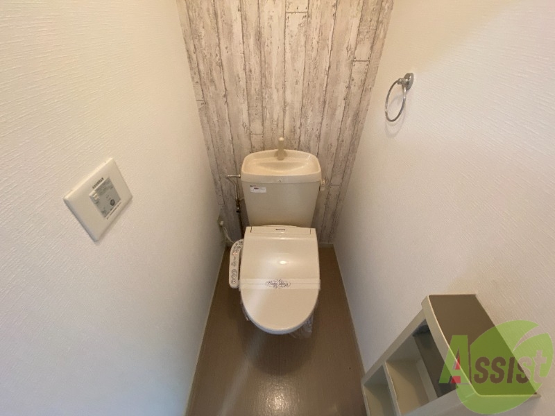 トイレ　お手洗いには嬉しいウォッシュレット昨日があります。