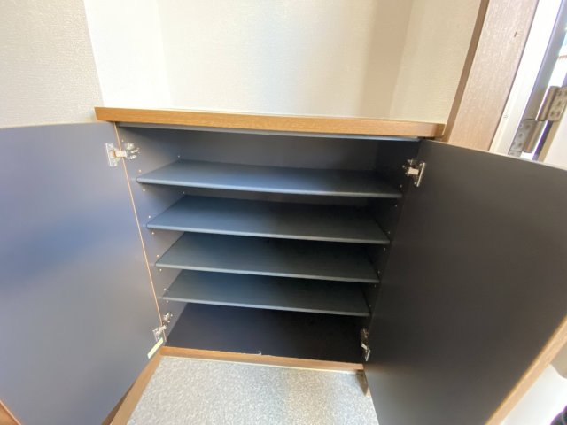 収納　シューズBOX