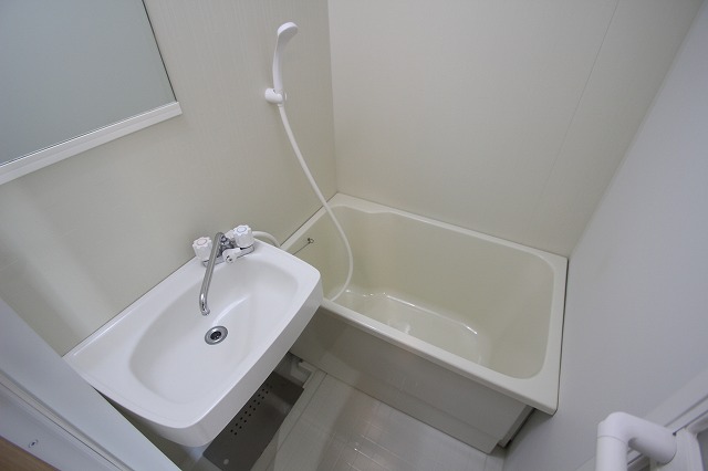 洗面設備　同物件別室です。