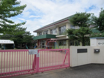 幼稚園・保育園　宮内保育所（幼稚園・保育園）まで818m