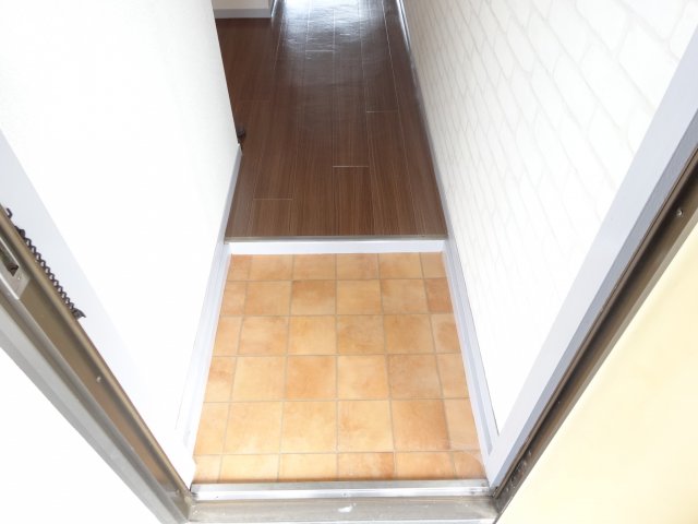 玄関　同物件別部屋イメージ