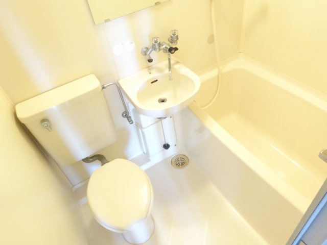 トイレ　同物件別部屋イメージ