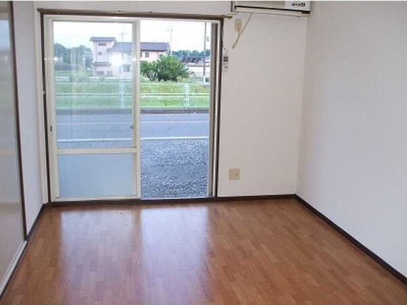 居室・リビング　図面と現状に相違がある場合には現状を優先