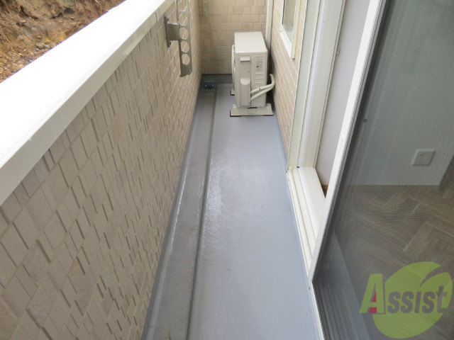 バルコニー　バルコニーは洗濯物を干すスペースが確保されていました。