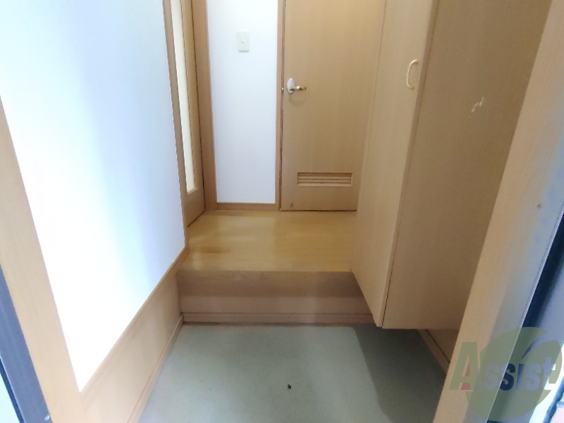 玄関　玄関からの様子を撮影してみました。玄関も綺麗ですね