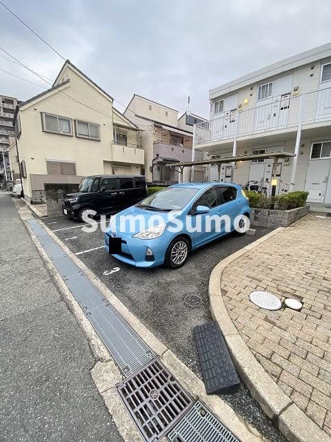 駐車場　車をお持ちの方に嬉しい駐車場付きの物件です