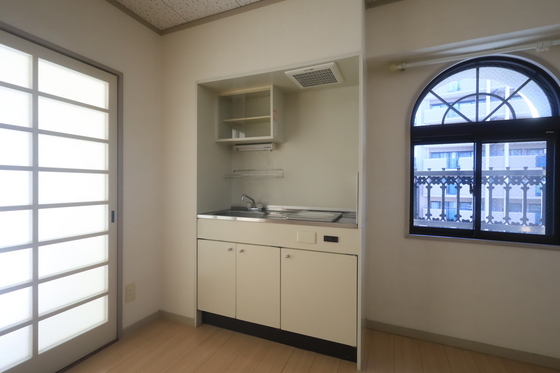 キッチン　※別部屋の写真です