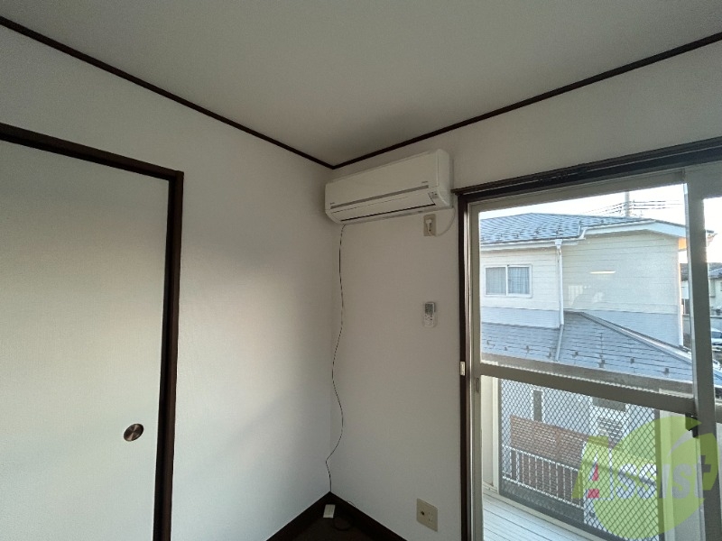 その他設備　エアコン設置済みで花壇対策も安心ですね。