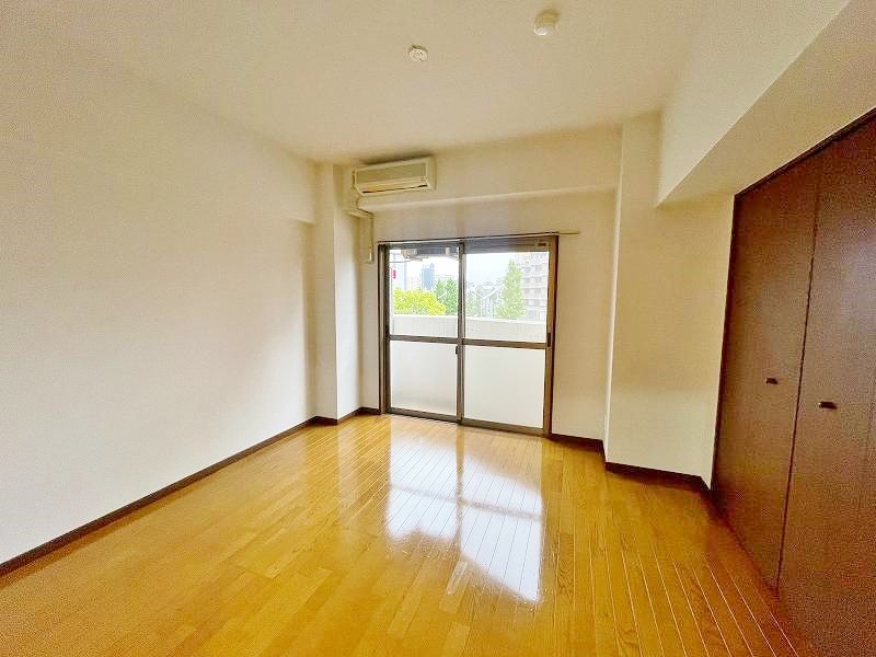 居室・リビング　★洋室6.7帖★