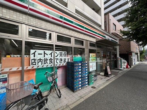 コンビニ　セブンイレブン 横浜白妙町2丁目店（コンビニ）まで145m