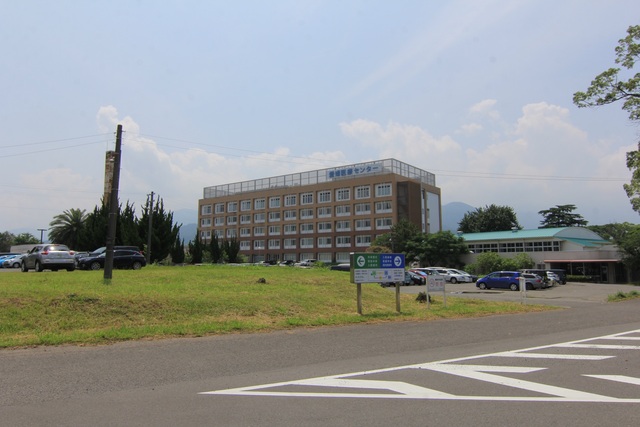 病院　国立病院機構　愛媛医療センター（病院）まで1749m