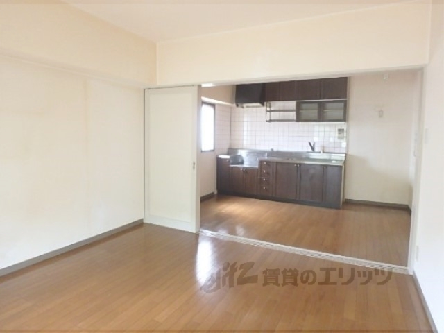 居室・リビング　７帖洋室