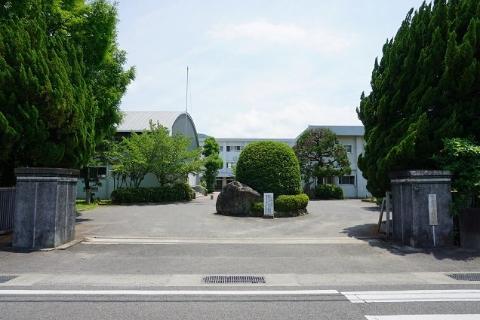 【徳島市鮎喰町のアパートの小学校】