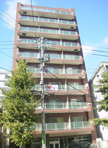 札幌市中央区南三条西のマンションの建物外観