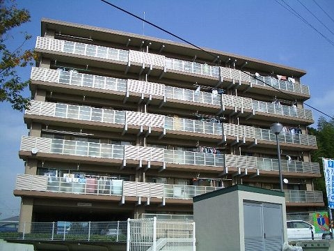 糟屋郡篠栗町庄のマンションの建物外観