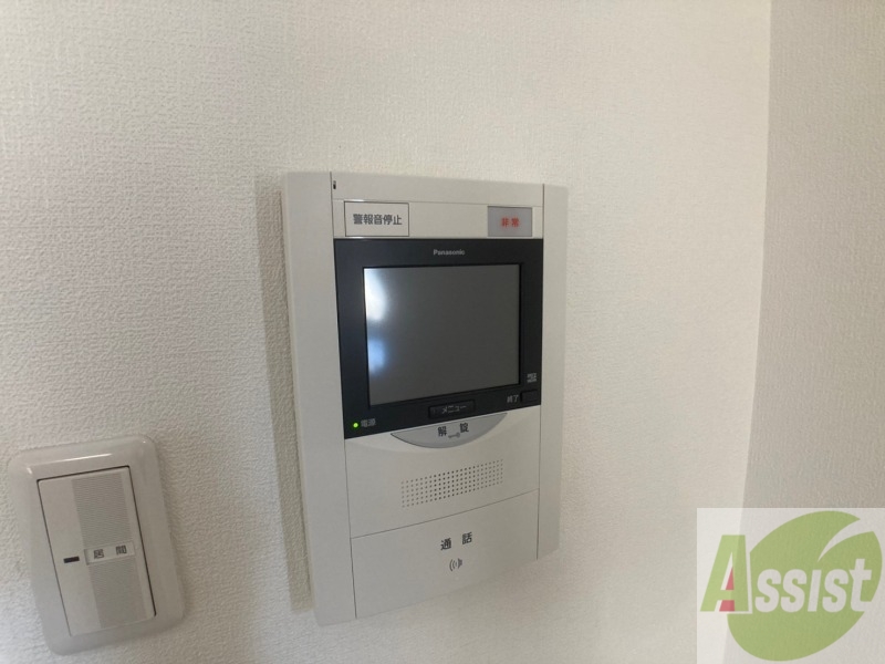 セキュリティ　ＴＶモニター付インターホンです。来客者の顔が見えるので安心！