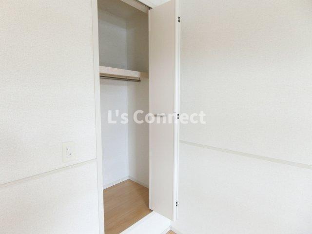 その他設備　各洋室にクローゼット付き。