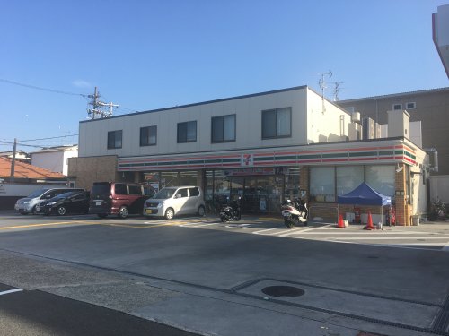コンビニ　セブン イレブン深井中町店（コンビニ）まで990m
