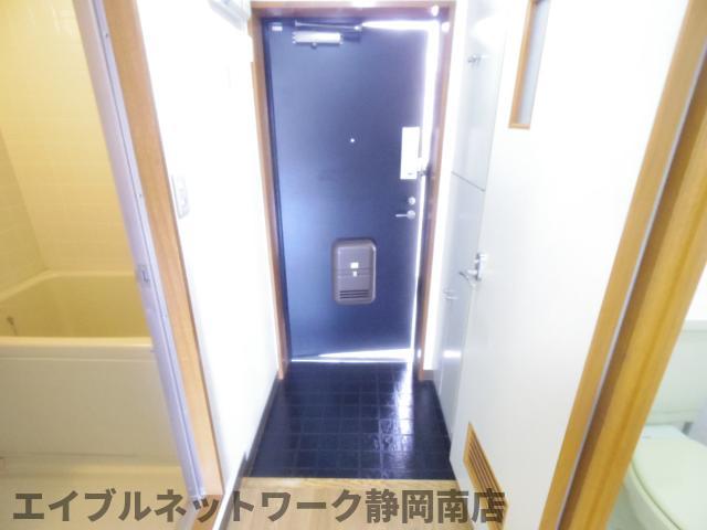 玄関　明るい玄関です