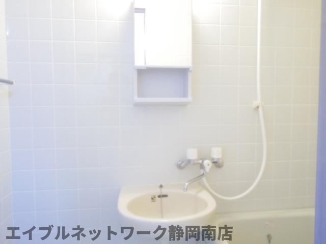 洗面設備　洗面スペースです