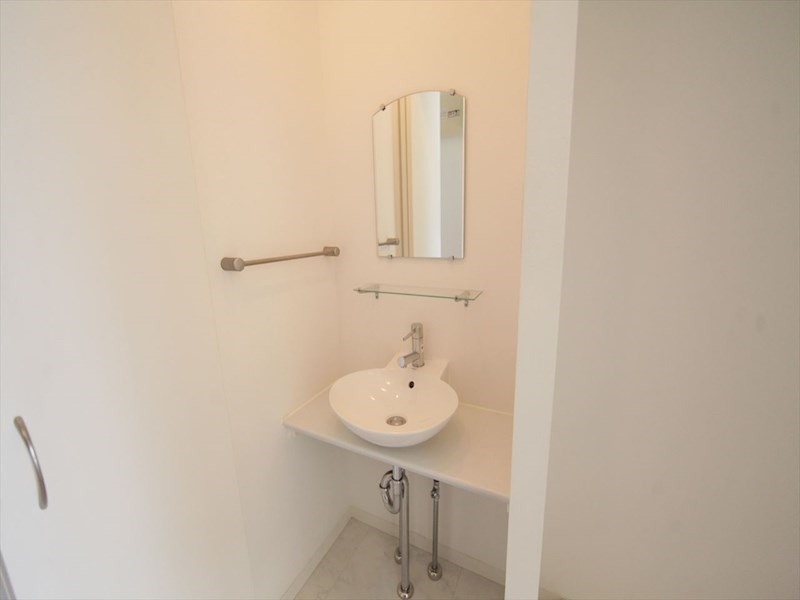 洗面設備　オシャレな独立洗面台