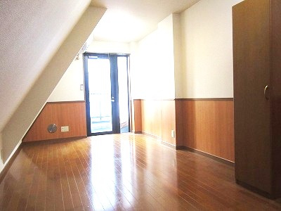シャトレ高田馬場の居間写真