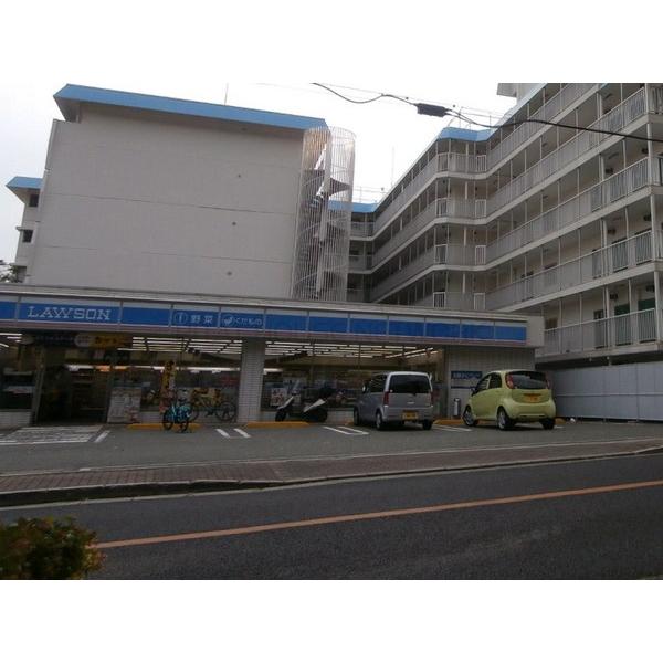 コンビニ　ローソン山本通4丁目店（コンビニ）まで61m