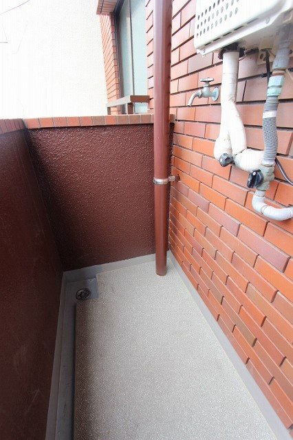 バルコニー　同物件別号室の写真