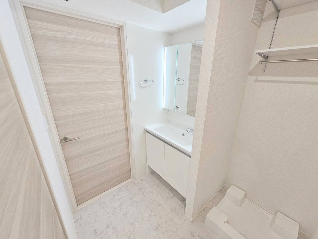 洗面設備　収納