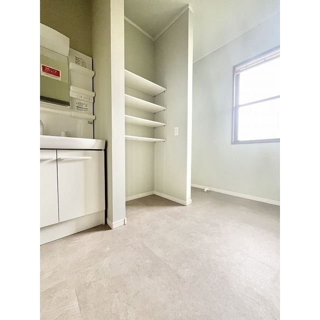 洗面設備　シャンプードレッサー新品交換済み