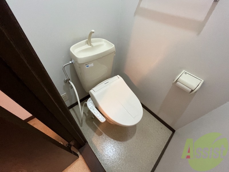 トイレ　トイレは清潔感があり安心して使用できそうです。