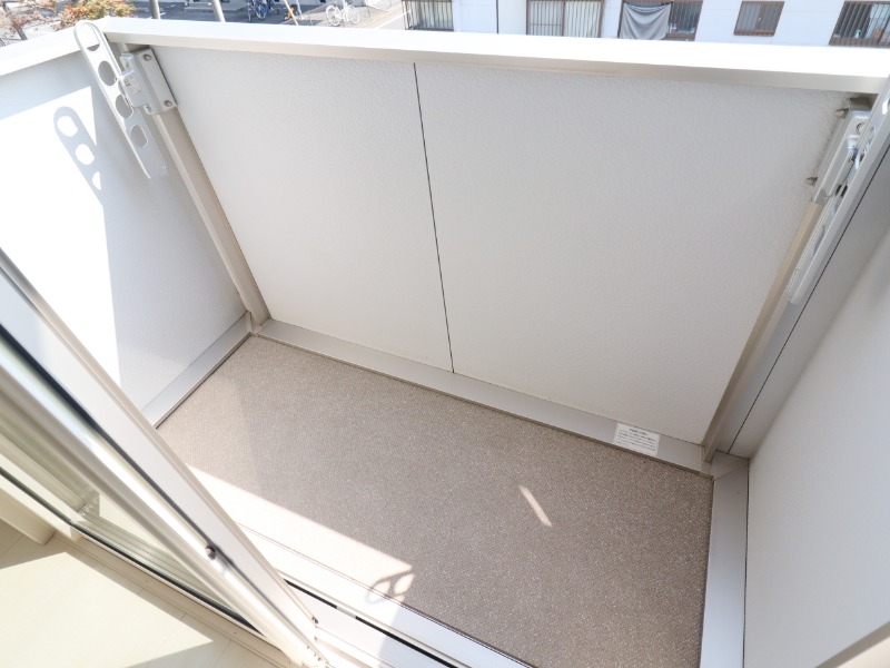 バルコニー　図面と現状に相違がある場合には現状を優先