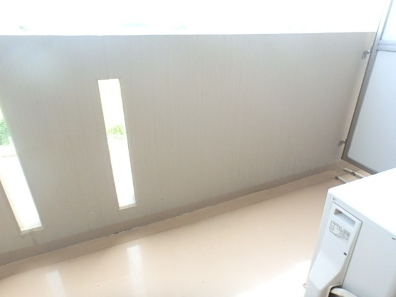 バルコニー　図面と現状に相違がある場合には現状を優先