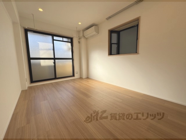 居室・リビング　洋室